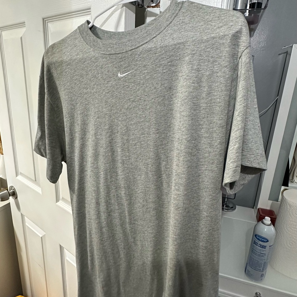 Nike Men's Heather Gray Short Sleeve Tee